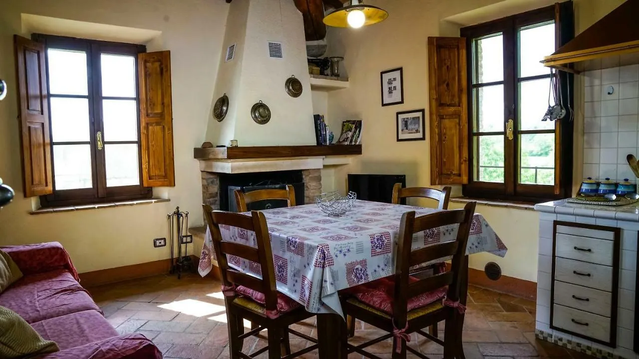 Apartment La Casa Del Fattore Monteriggioni Italy